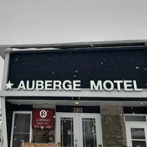 AUBERGE MOTEL LA RÉFÉRENCE - Trois-Rivières - Trois Rivieres, QC, Canada