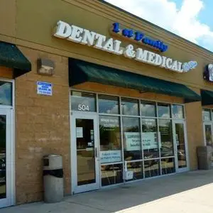 1st Family Dental of Elgin - Elgin, IL, USA